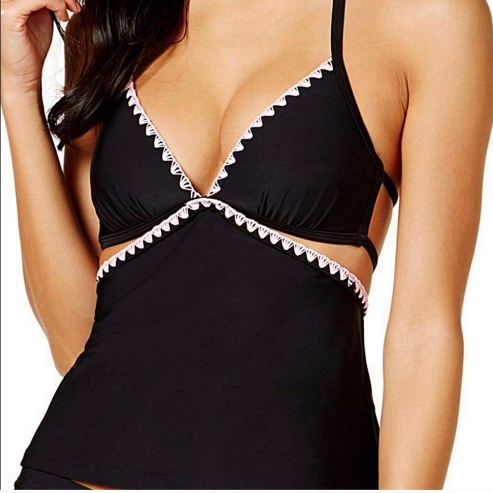 Hula Honey Shell Stitch Cut our Halter tankini top